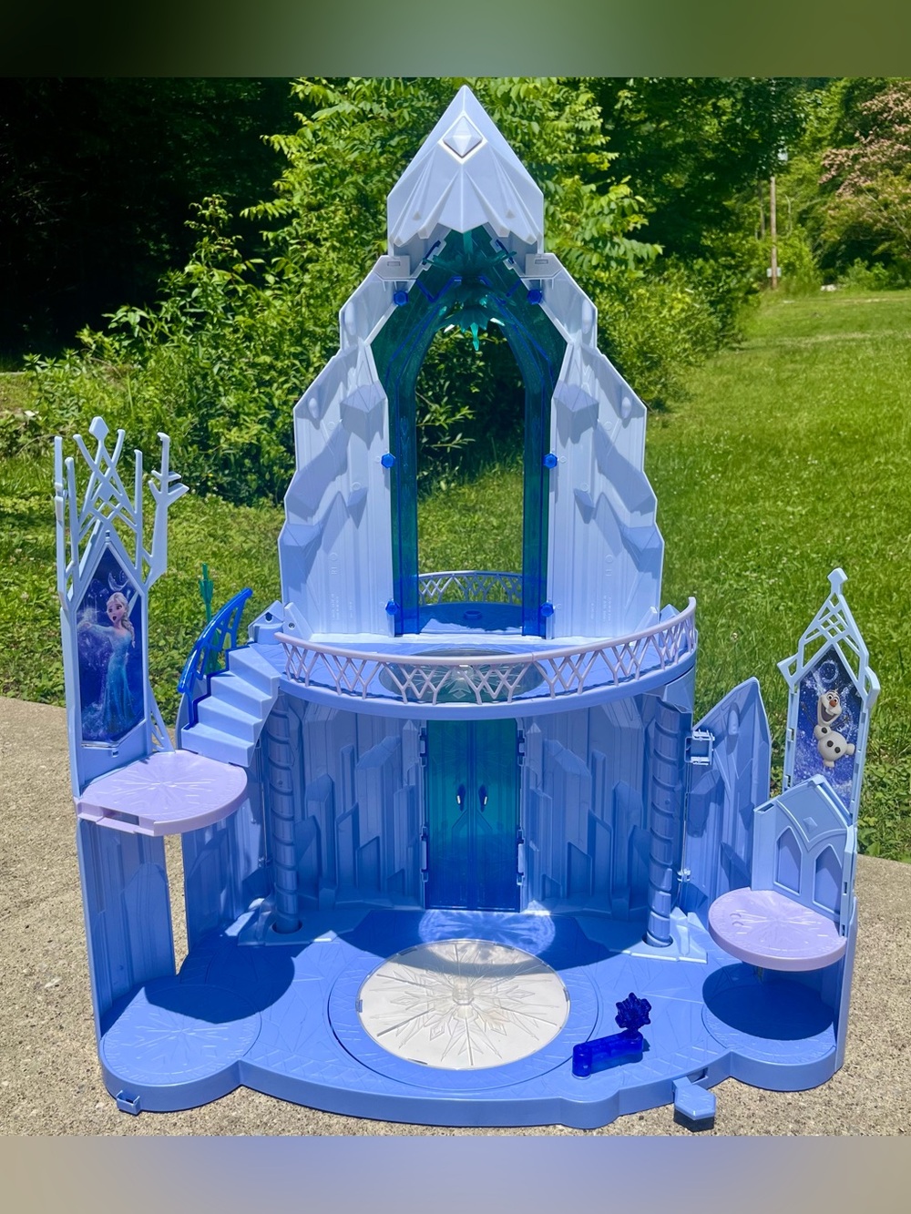 Rare Disney Frozen Elsa’s Magical Ice Palace 2014 Retired 3 Ft Tall Light Up